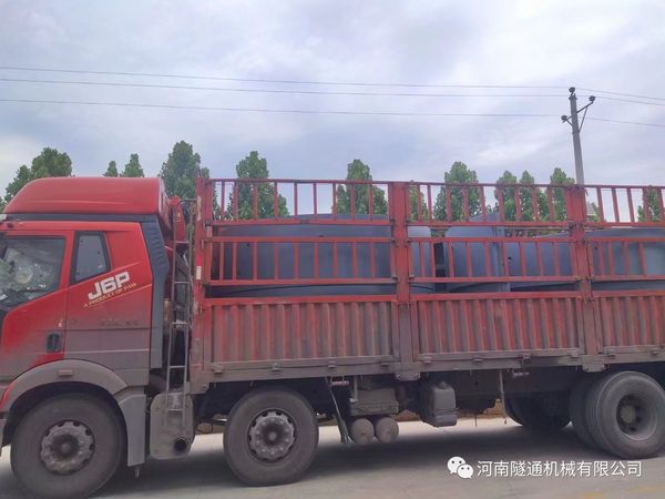 熱烈祝賀鄭州地鐵12號線21.4米長富水細砂層機械法聯(lián)絡通道順利貫通！(圖5)