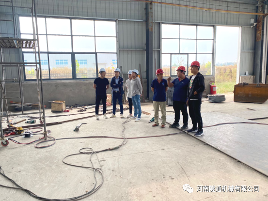 水電八局長(zhǎng)沙地鐵6號(hào)線(xiàn)鋼套筒廠(chǎng)內(nèi)驗(yàn)收順利完成(圖4) 4.png